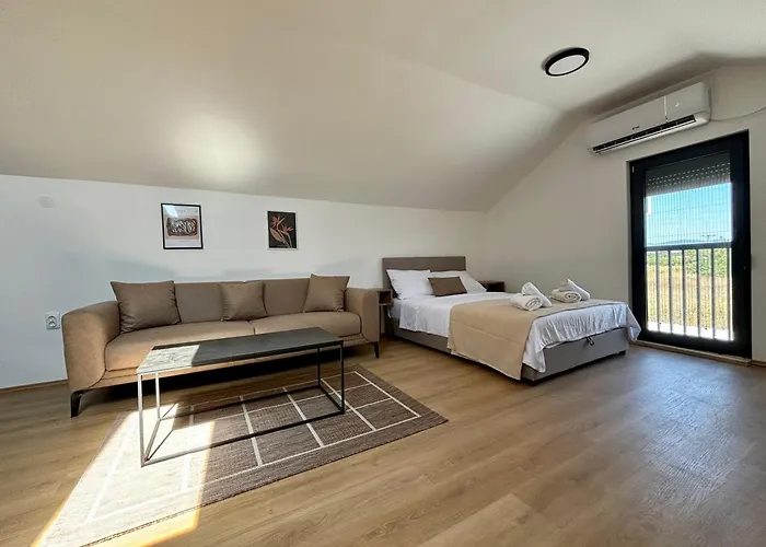 Promo 公寓 皮罗特